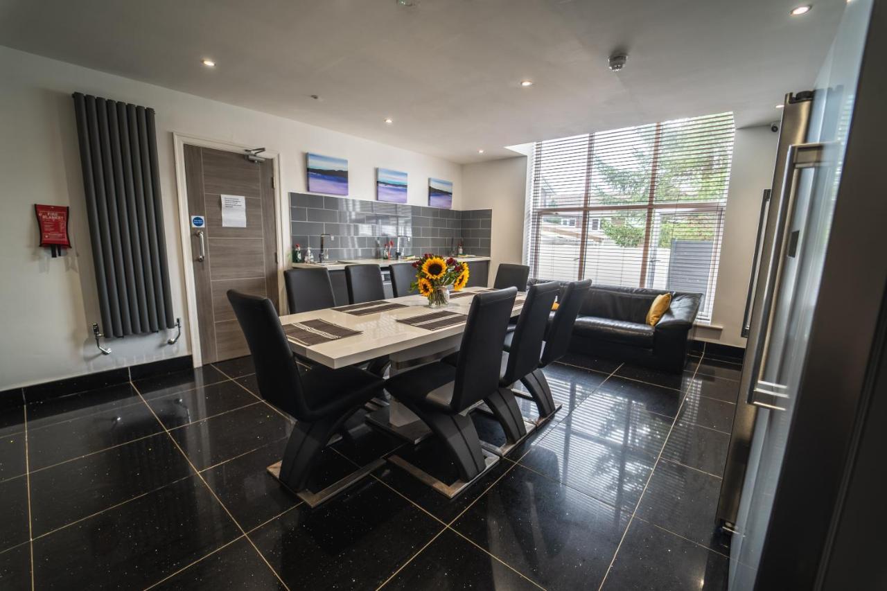 Eccles The Ashcroft Apartments Free Parking מראה חיצוני תמונה